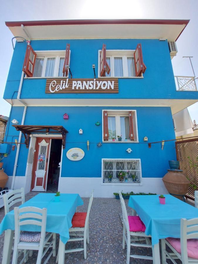 Celil Pansiyon ไอวาลิค ภายนอก รูปภาพ